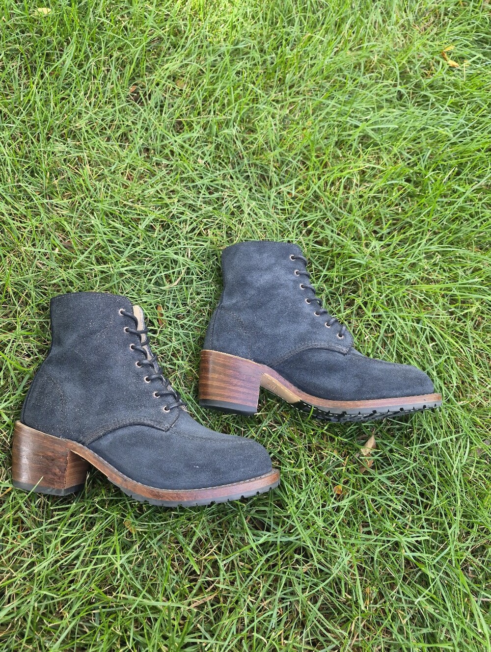 Red Wing Clara Boots, 9.5 Wide